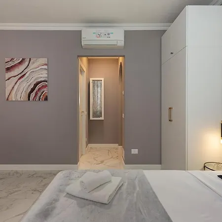 Emerald Apartment Stresa